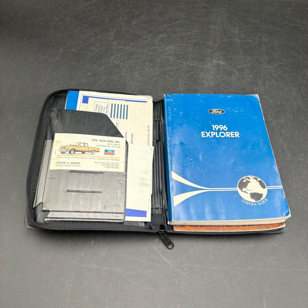 1996 Ford Explorer Owners Manual Set with Zippered Case Blue FCS-12019 P